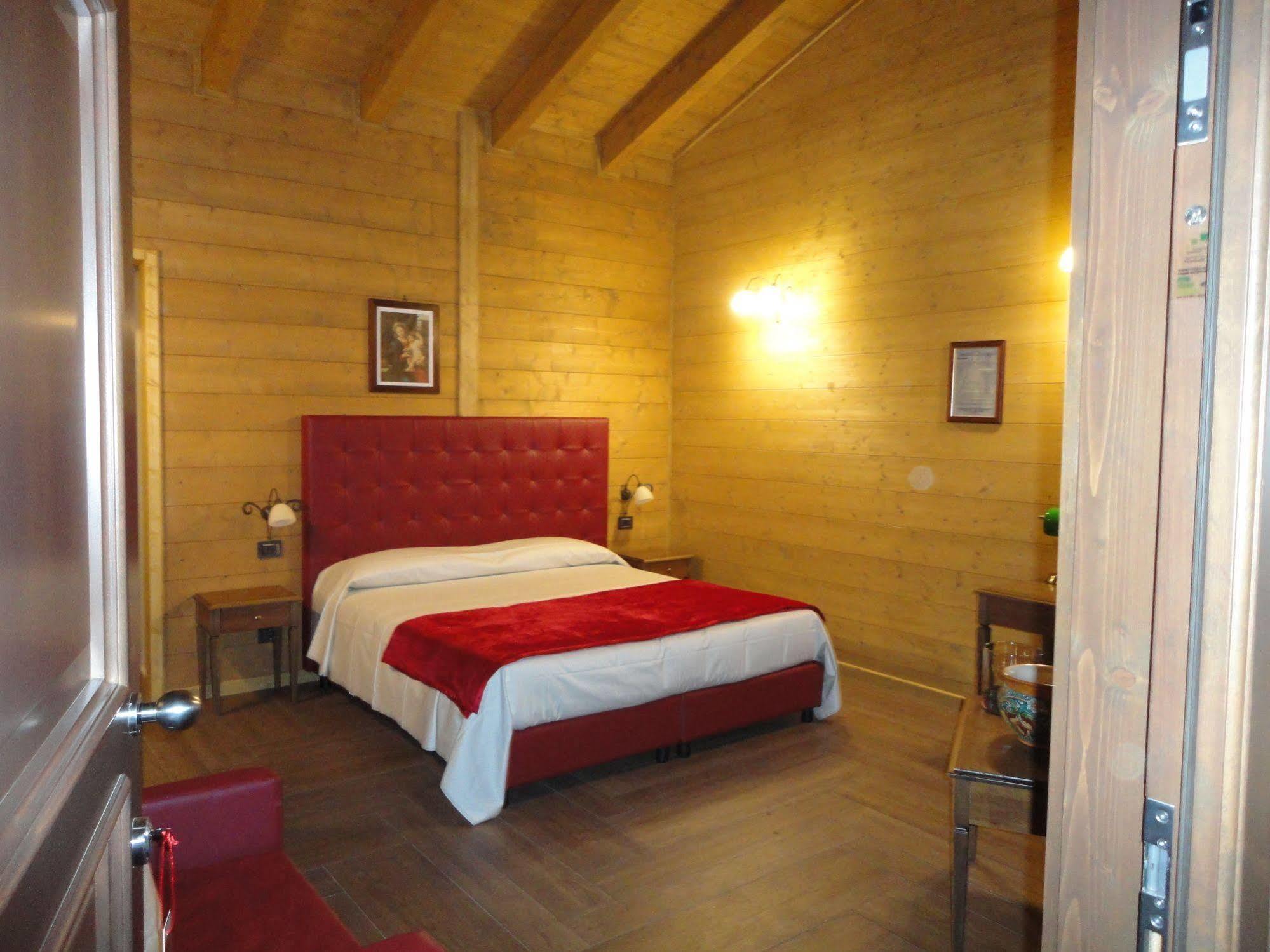 Agri-Hotel Da Marianna Resort & Spa Santa Domenica Vittoria Extérieur photo
